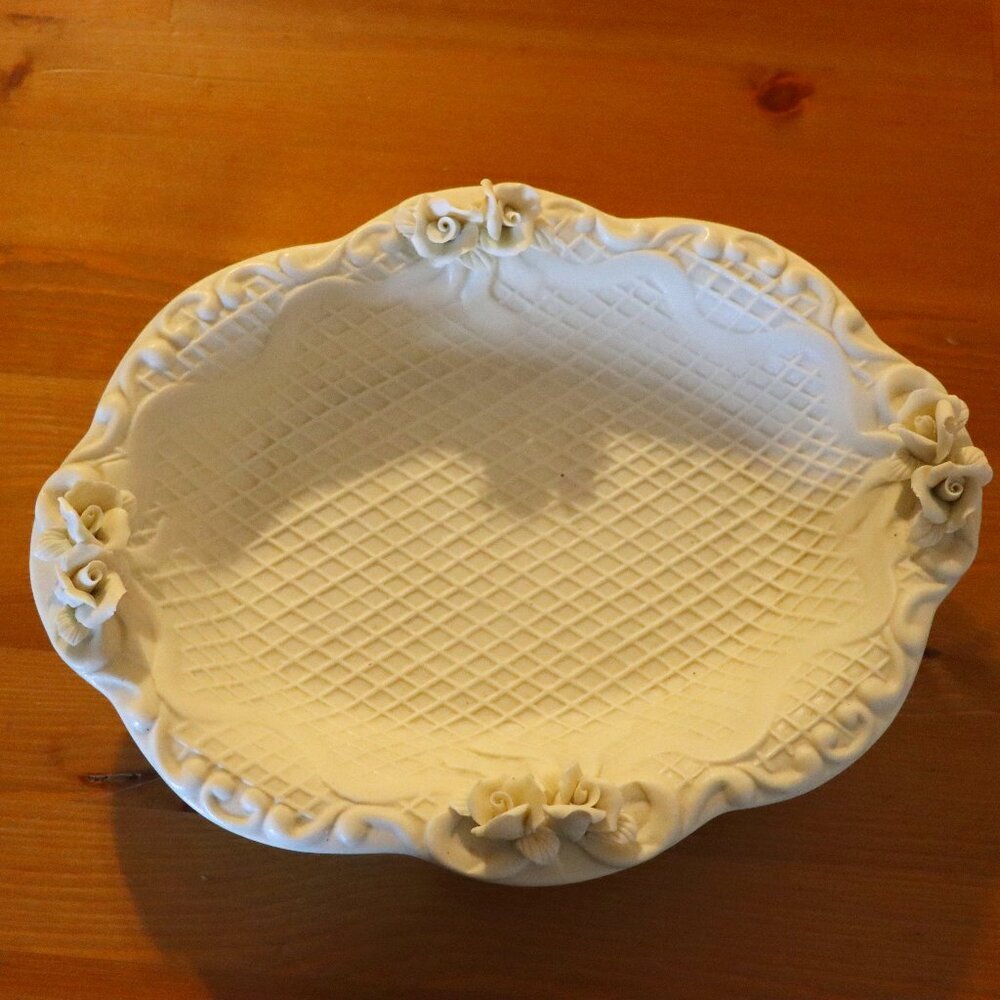 Vintage Medium Waffled Bowl with Bows and 3D flowers